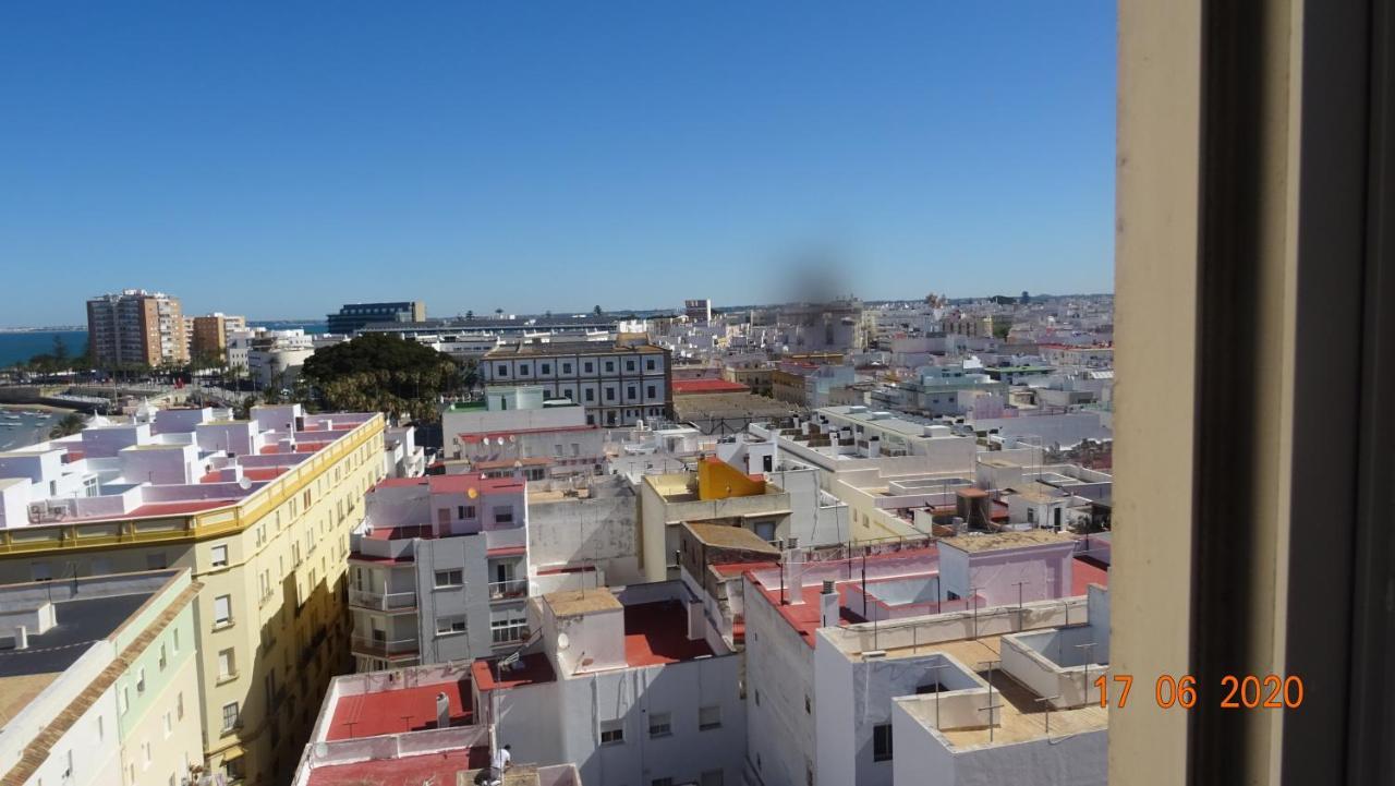 Apartamento Fenicia Con Aparcamiento Incluido Vistas Al Mar Cadiz Luaran gambar