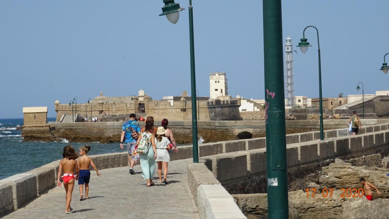 Apartamento Fenicia Con Aparcamiento Incluido Vistas Al Mar Cadiz Luaran gambar