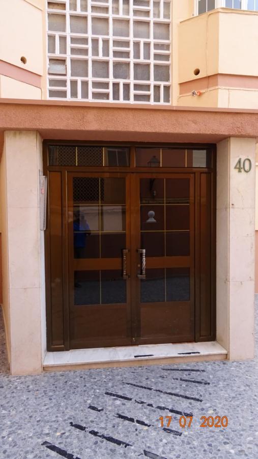 Apartamento Fenicia Con Aparcamiento Incluido Vistas Al Mar Cadiz Luaran gambar