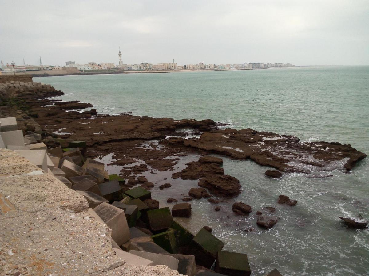 Apartamento Fenicia Con Aparcamiento Incluido Vistas Al Mar Cadiz Luaran gambar